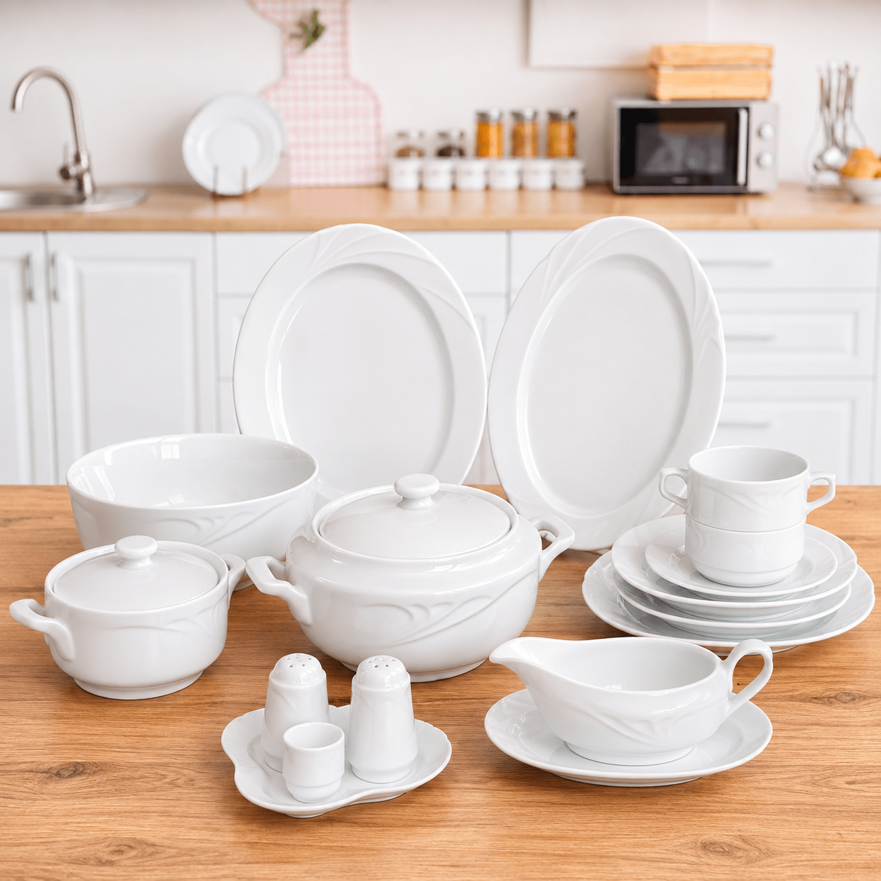 Magnolia Dinner Set Fine Porcelain Hollohaza Magnolia Dinner Set Fine Porcelain Hollohaza - Image 1