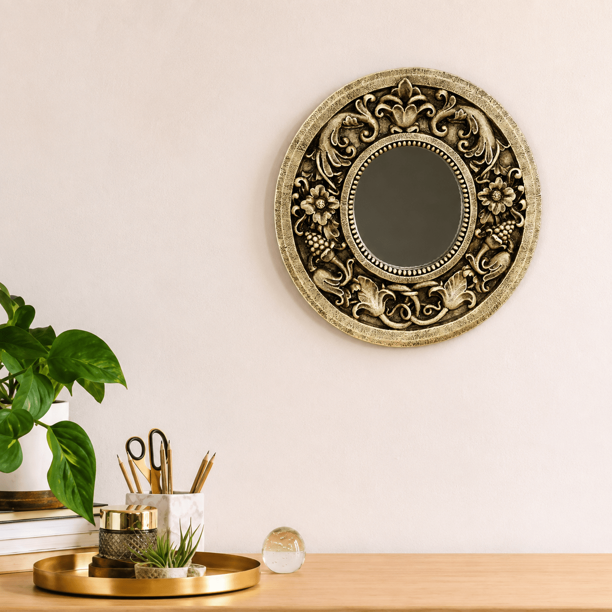 Round Wall Mirror – 2 IN STOCK! Round Wall Mirror - 2 IN STOCK! - Image 1