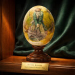 Golfer Tricks Ostrich Egg - 1 piece left - Image 2