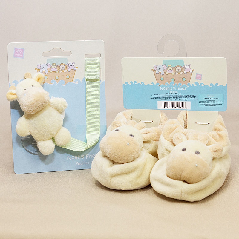 100-34691_1_3.jpg Giraffe Noah's Ark Booties - Image 1