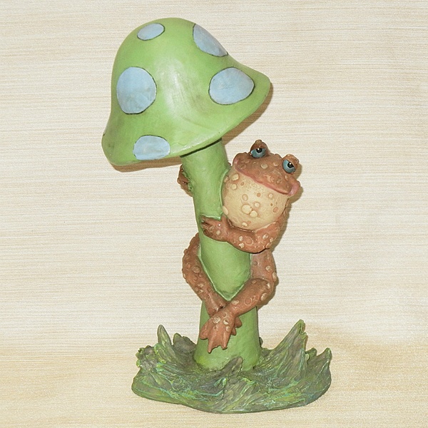 136-UMT6089215_3-LG.jpg Climbing Toad on Mushroom - Toadstool Garden Stake Large - Image 1