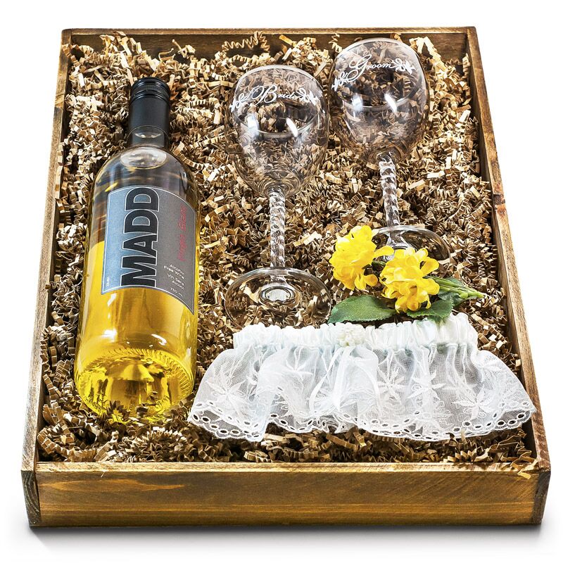 16128-LG.jpg Bride and Groom Wedding Wine Gift Set - Image 1